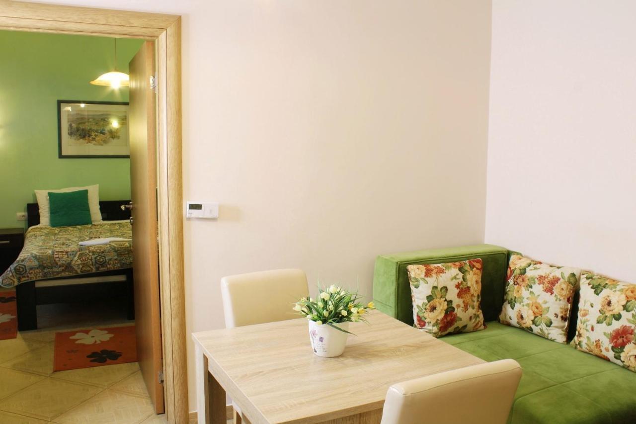 Apartments Paradisos كراغوييفاك المظهر الخارجي الصورة