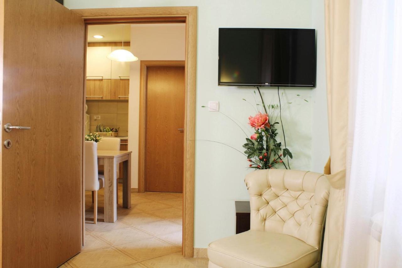 Apartments Paradisos كراغوييفاك المظهر الخارجي الصورة