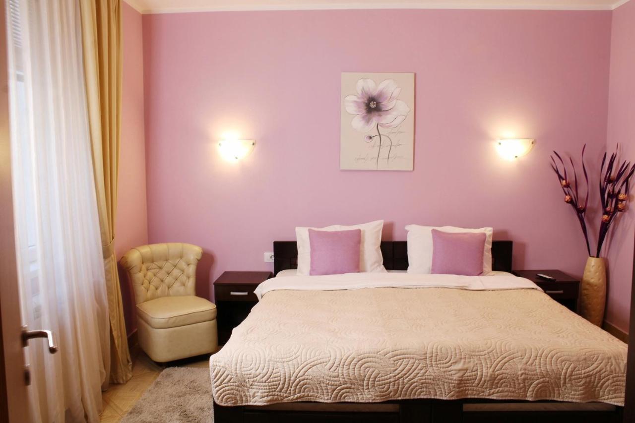 Apartments Paradisos كراغوييفاك المظهر الخارجي الصورة
