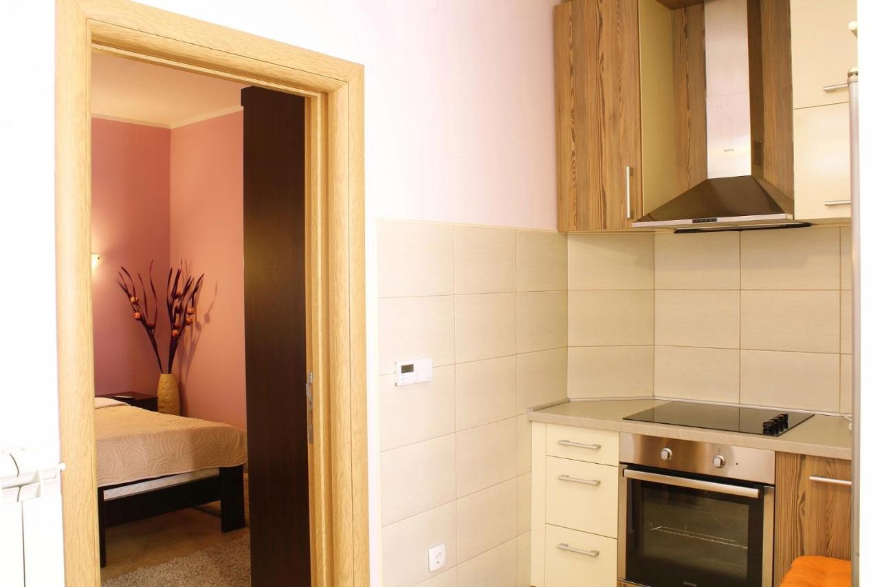 Apartments Paradisos كراغوييفاك المظهر الخارجي الصورة