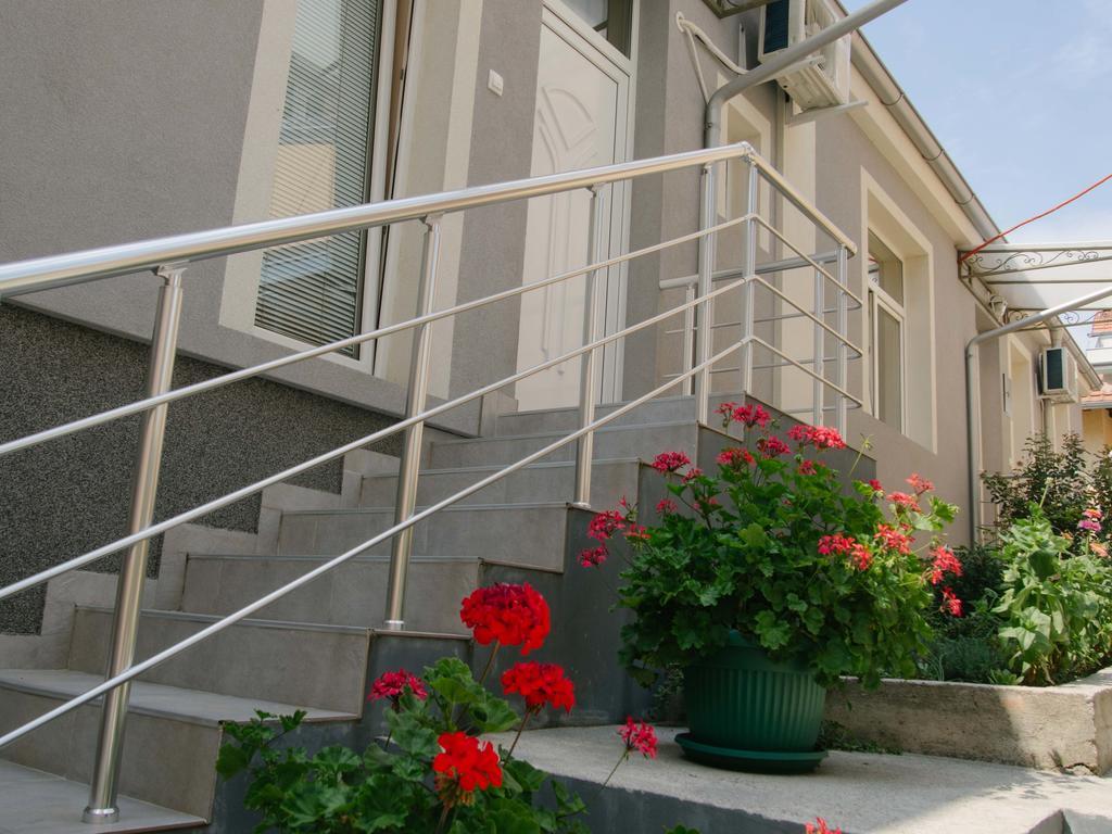 Apartments Paradisos كراغوييفاك الغرفة الصورة